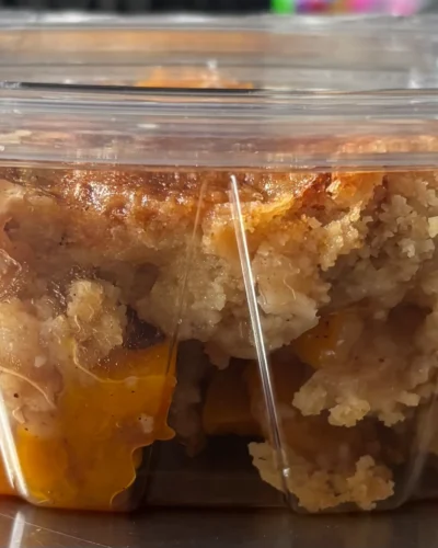 single-serve peach cobbler